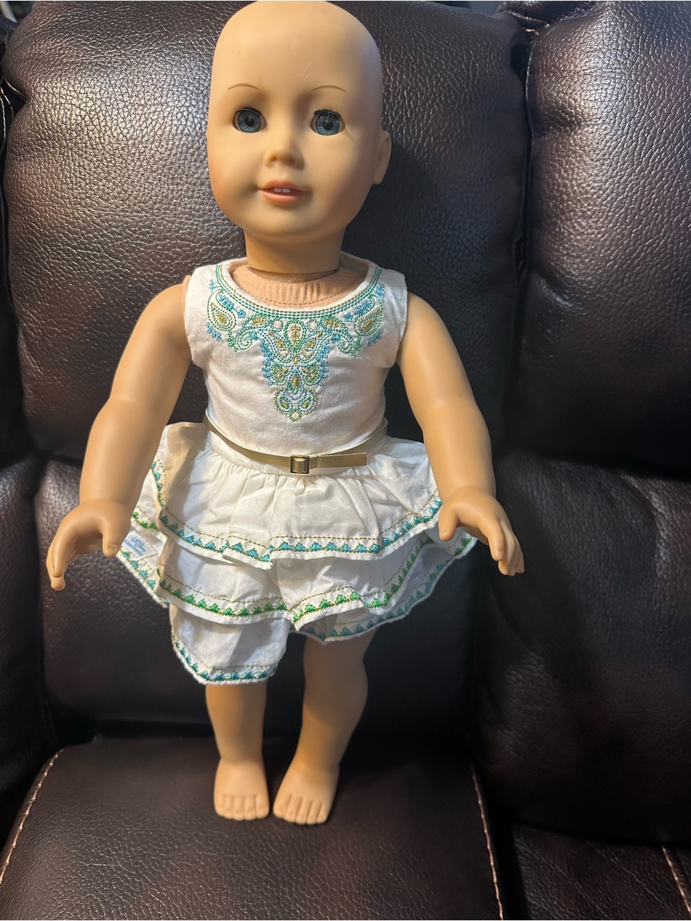 AMERICAN GIRL DOLL TRULY ME #70 (WITH OUTFIT)
